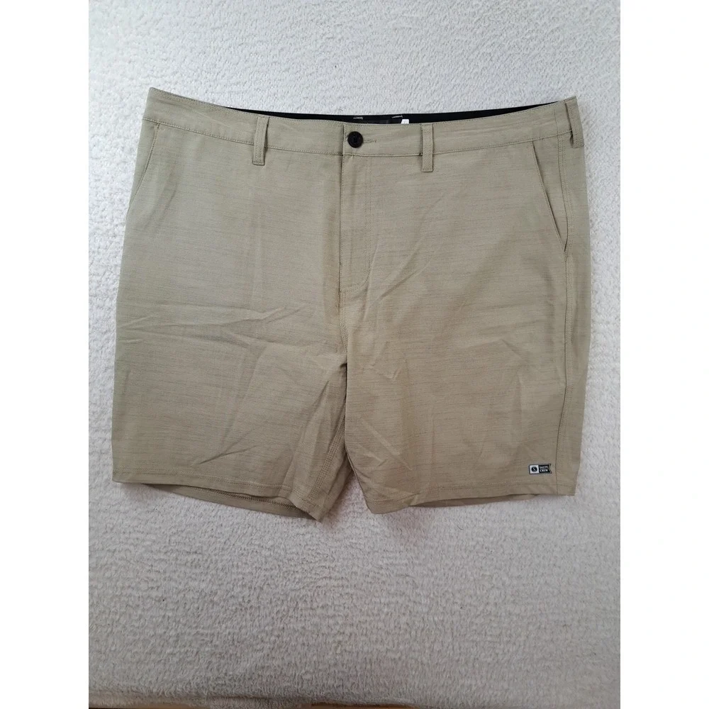 Salty Crew Shorts Men's 42 Tan Hybrid Performance Cargo Stretch Chino 8" Inseam - Picture 3 of 11